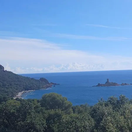 Casa de Férias Vacation With Exceptional Sea Views In St Raphael *